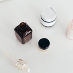 Weniger Produkte, mehr Glow: So stellst du deine minimalistische Beautyroutine zusammen