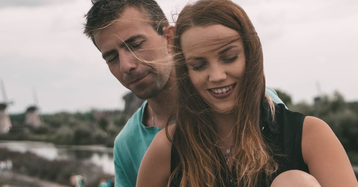 Wenn Nähe fehlt: Was tun, wenn dein Partner seine Gefühle nicht zeigt?