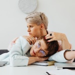 Unsichtbare To-do-Listen in der Liebe: Wie Mental Load Partnerschaften belastet – und was wirklich hilft