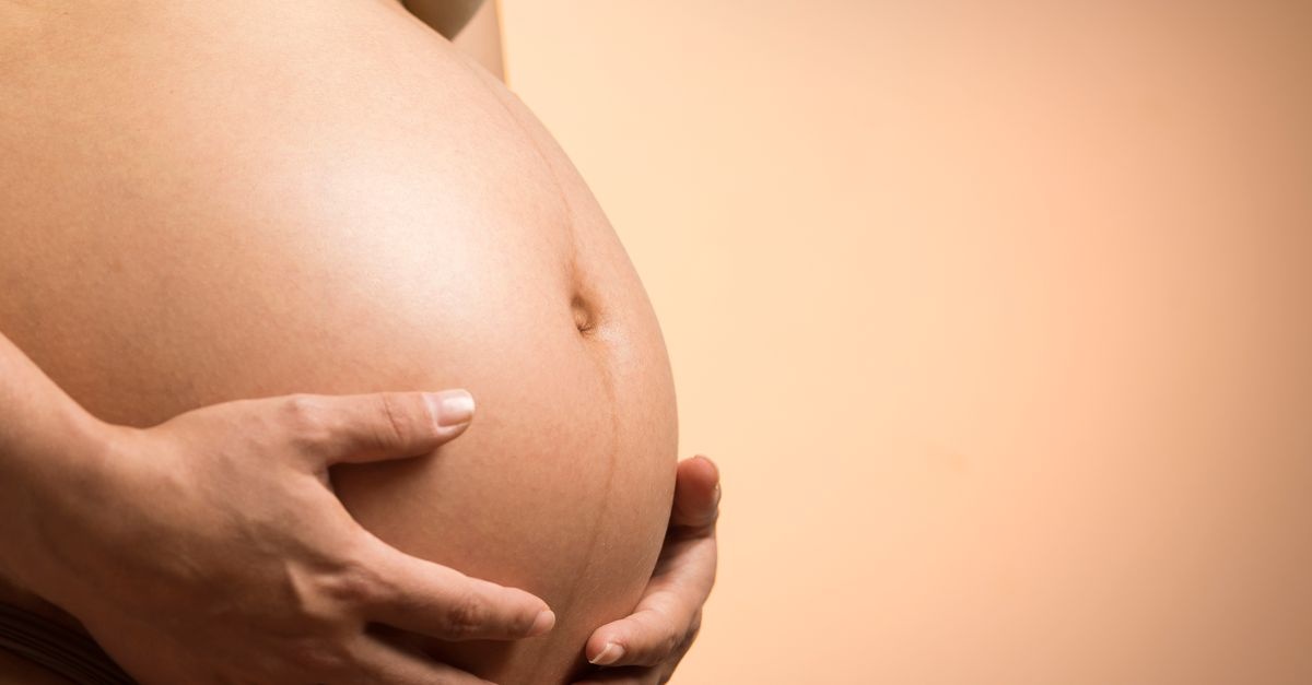 Nach der Geburt: So lernst du deinen neuen Körper liebevoll anzunehmen